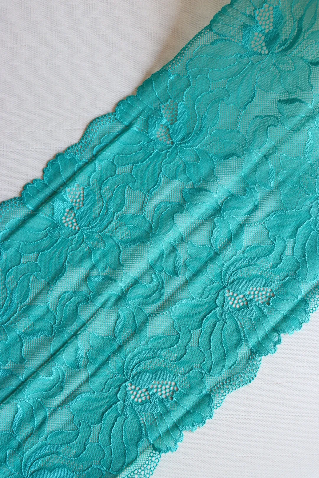 Aruba 8.5" Wide Stretch Lace