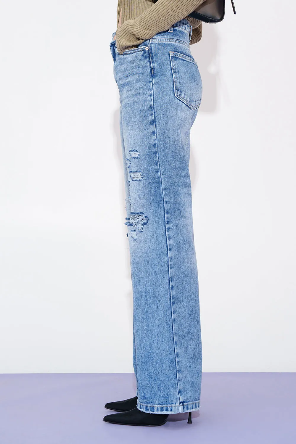 Distressed Edge Straight Fit Jeans