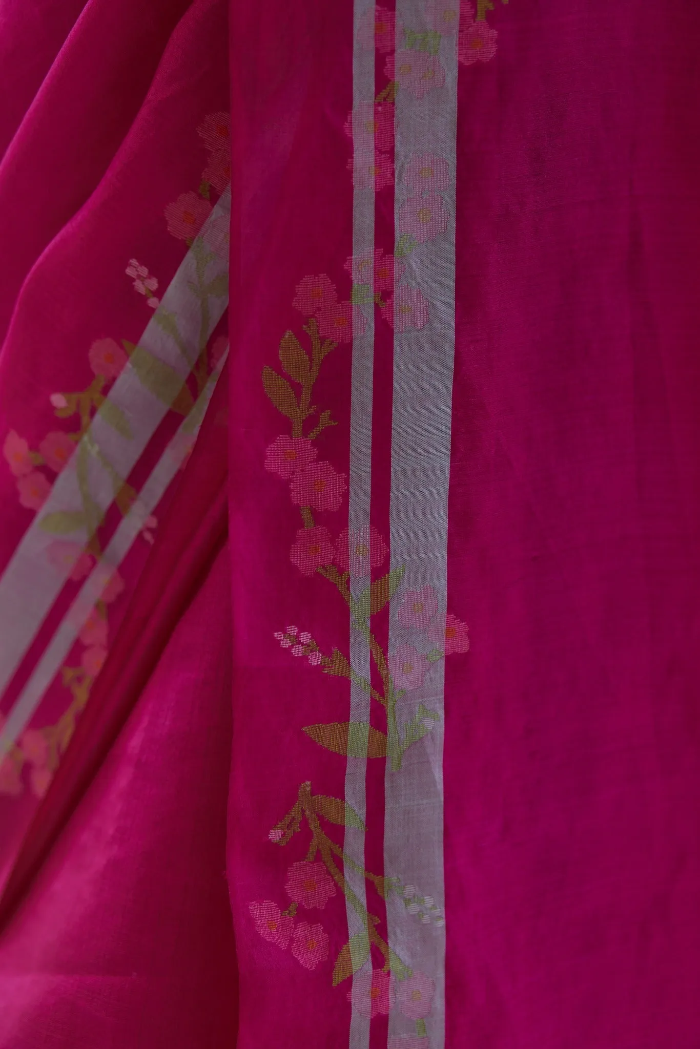 Nostalgic Embrace Jamdani Saree